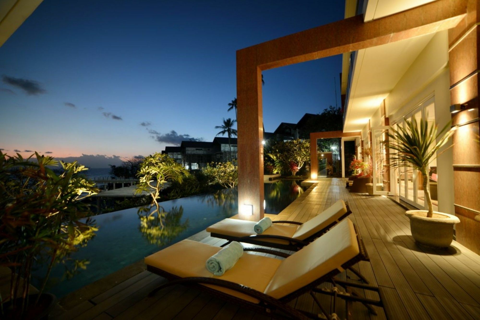 Rajavilla Lombok Resort - Seaside Serenity Senggigi Dış mekan fotoğraf